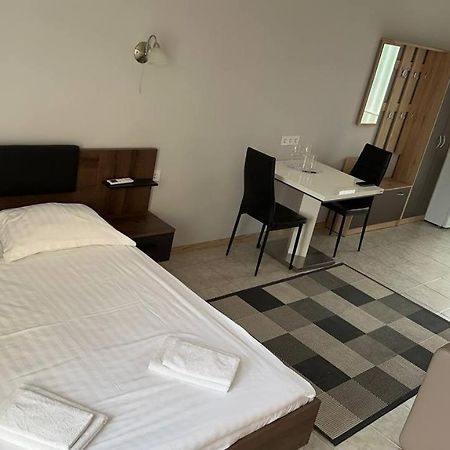 Panzio Lemberg Apartment Hajduszoboszlo Luaran gambar