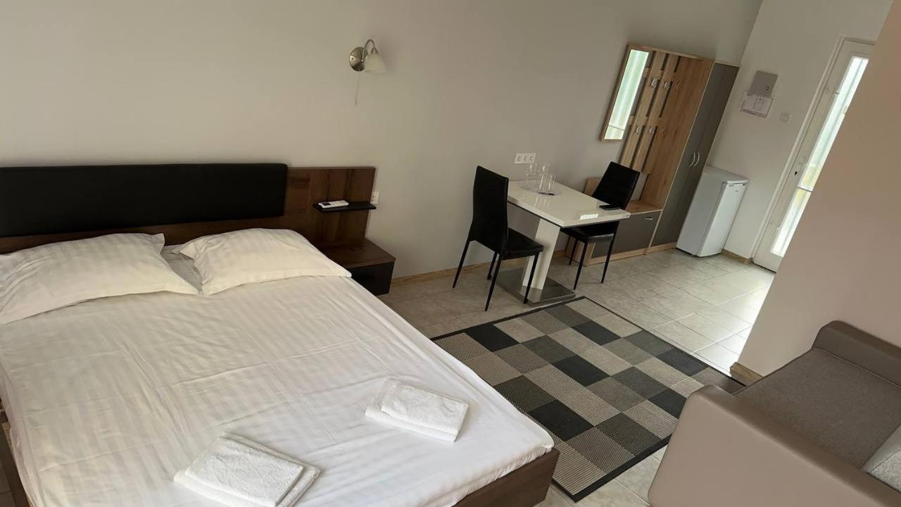 Panzio Lemberg Apartment Hajduszoboszlo Luaran gambar